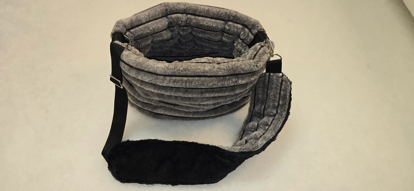 Sac souple à repli, pilou ligné gris luxe