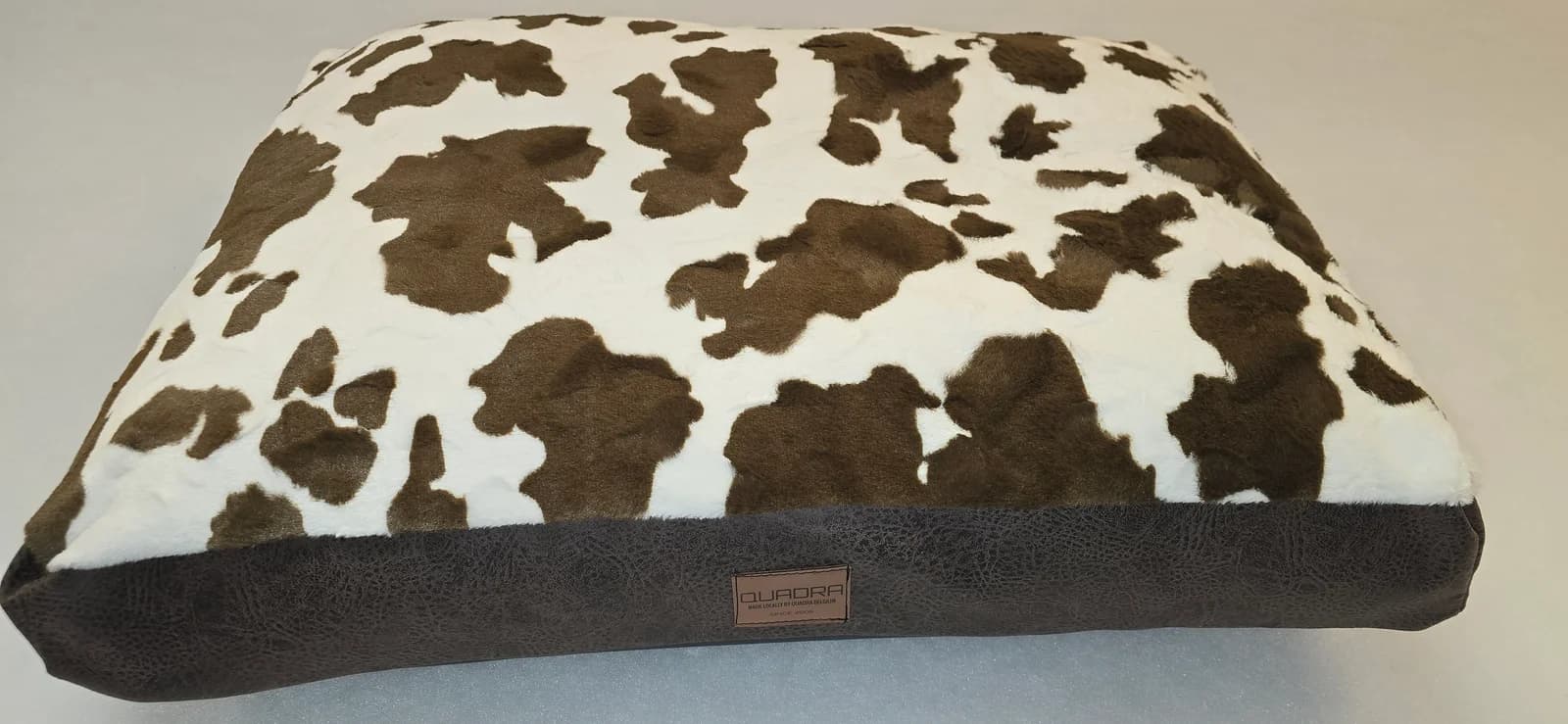 Matelas Déhoussable pilou court motif vache marron et blanc