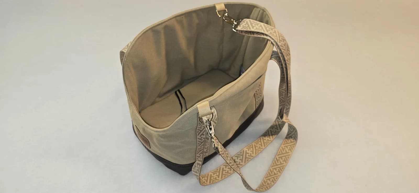 Sac été beige sangles à motifs, fond amovible chaud/froid